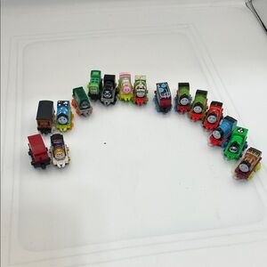 Thomas & Friends MINIS Lot – Set of 16 Assorted Engines